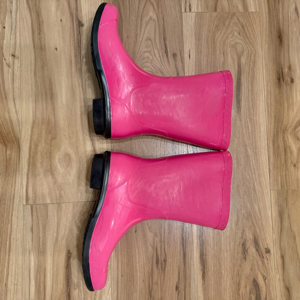 UGG Girls Vibrant Pink Rain Boots Size 2 - Picture 3 of 4
